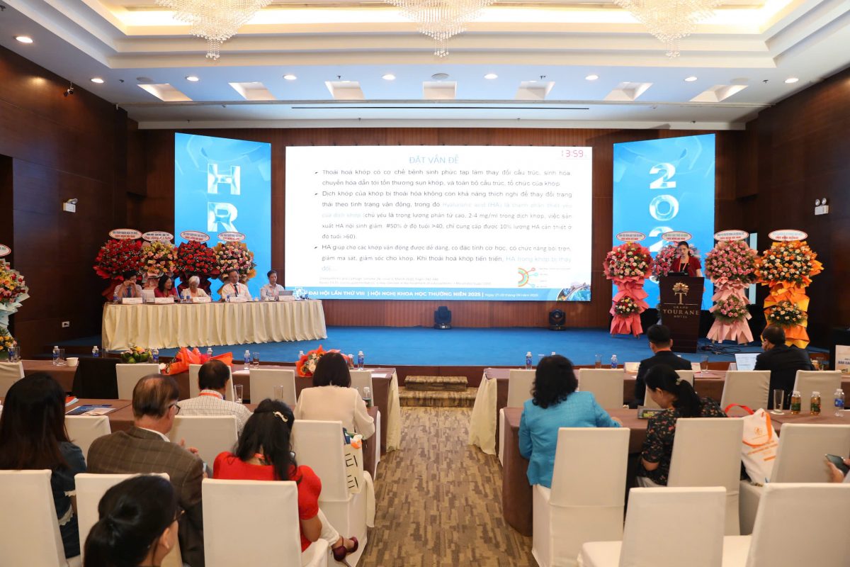 Buổi hội nghị diễn ra thành công với sự tham gia của rất nhiều y bác sĩ chuyên khoa nổi tiếng cả nước về Cơ xương khớp